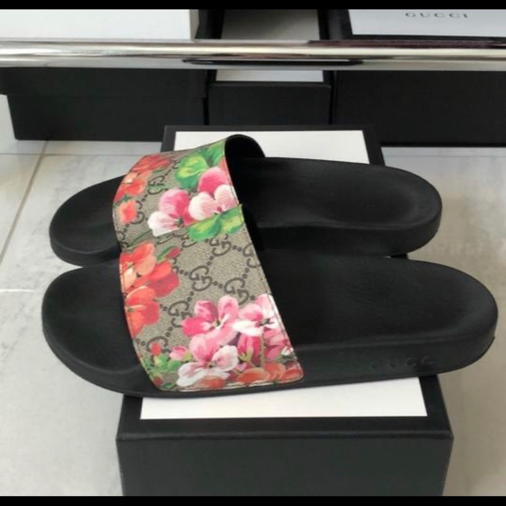Gucci Gg Bloom supreme Slides Sandals
